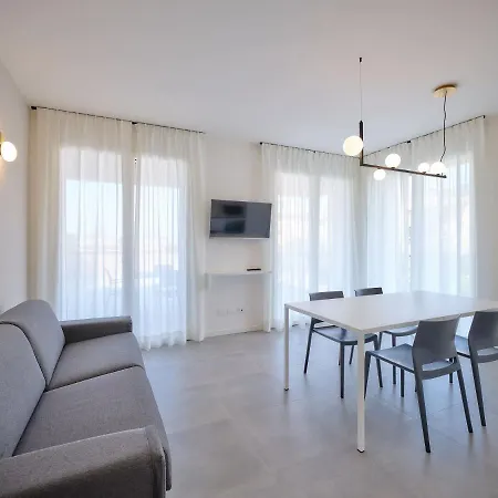 Apartmentsgarda - Residenza Vittoria * Garda (Verona)
