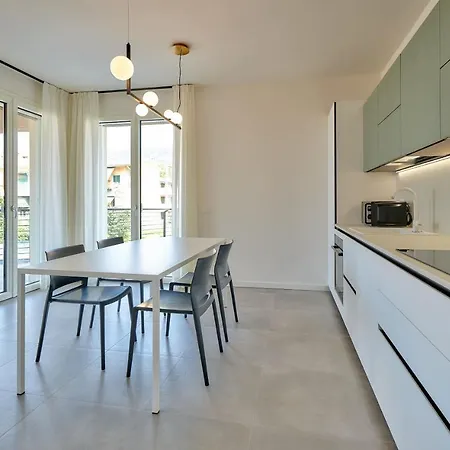 Apartmentsgarda - Residenza Vittoria شقة