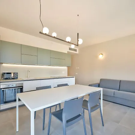 Apartmentsgarda - Residenza Vittoria * غارْدا