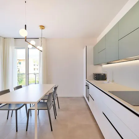 Apartmentsgarda - Residenza Vittoria شقة غارْدا