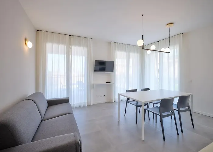 Apartmentsgarda - Residenza Vittoria * Garda (Verona)
